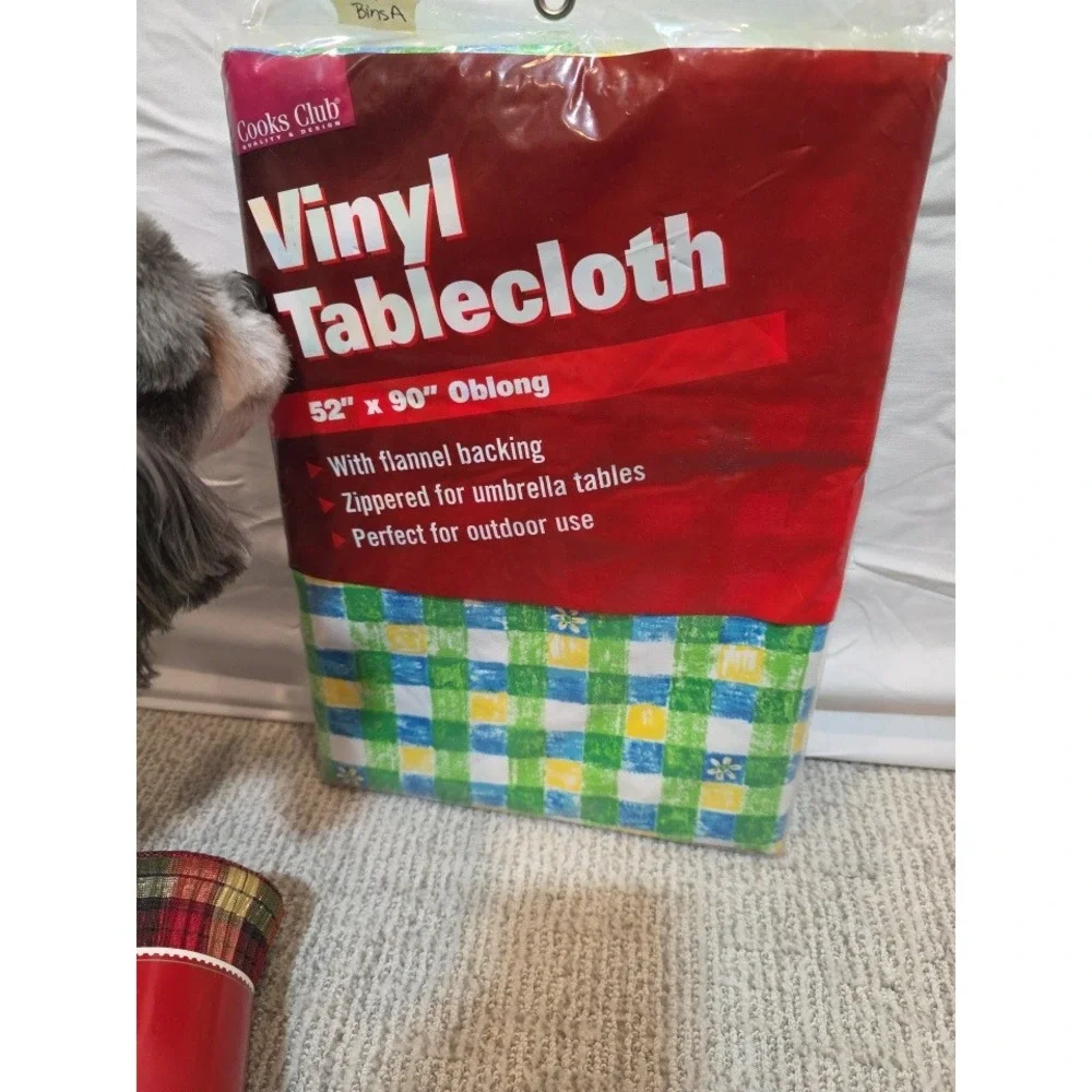 Vintage NWT Cooks Club Vinyl Tablecloth 52x90 Oblong Zippered Umbrella Plaid